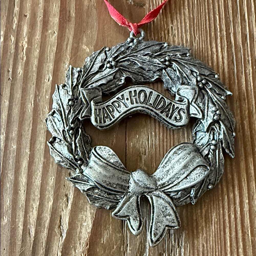 Fingerhut 1995 USA pewter 1st Annual Edition Holiday Wreath Ornament